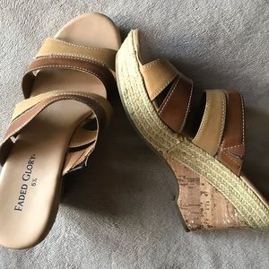 Brown Two Toned -Wedges